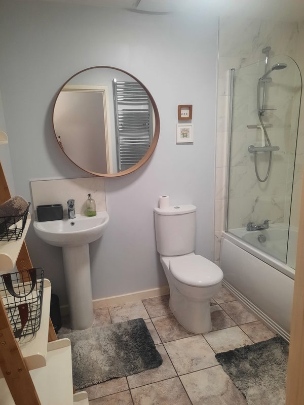 Room Watkin Road in Leicester