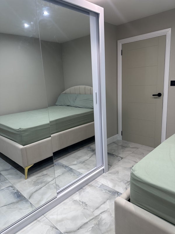 Room Shenton Walk in Metropolitan Borough of Solihull