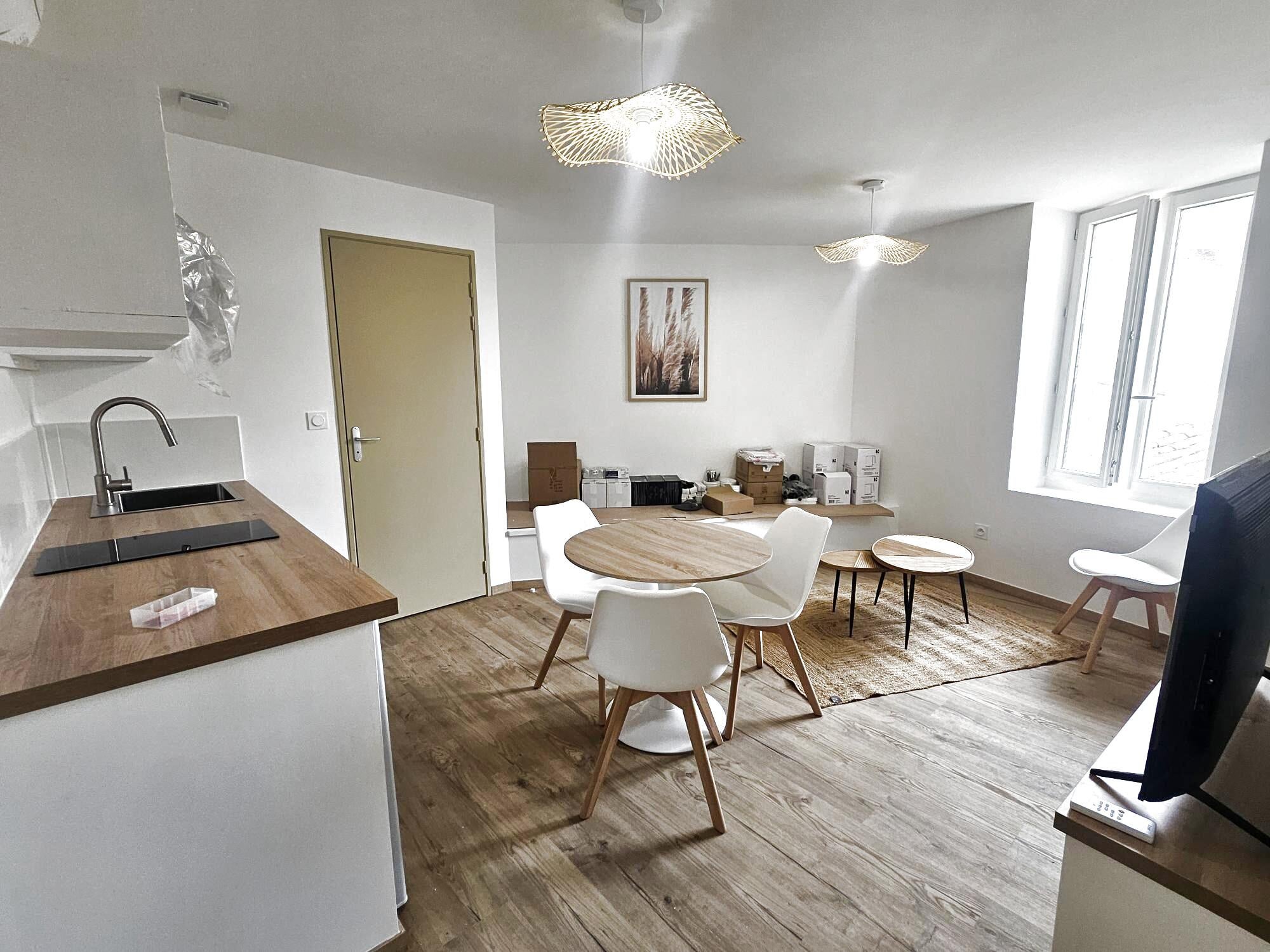 Appartement Rue Marie Curie à Camaret-sur-Aigues
