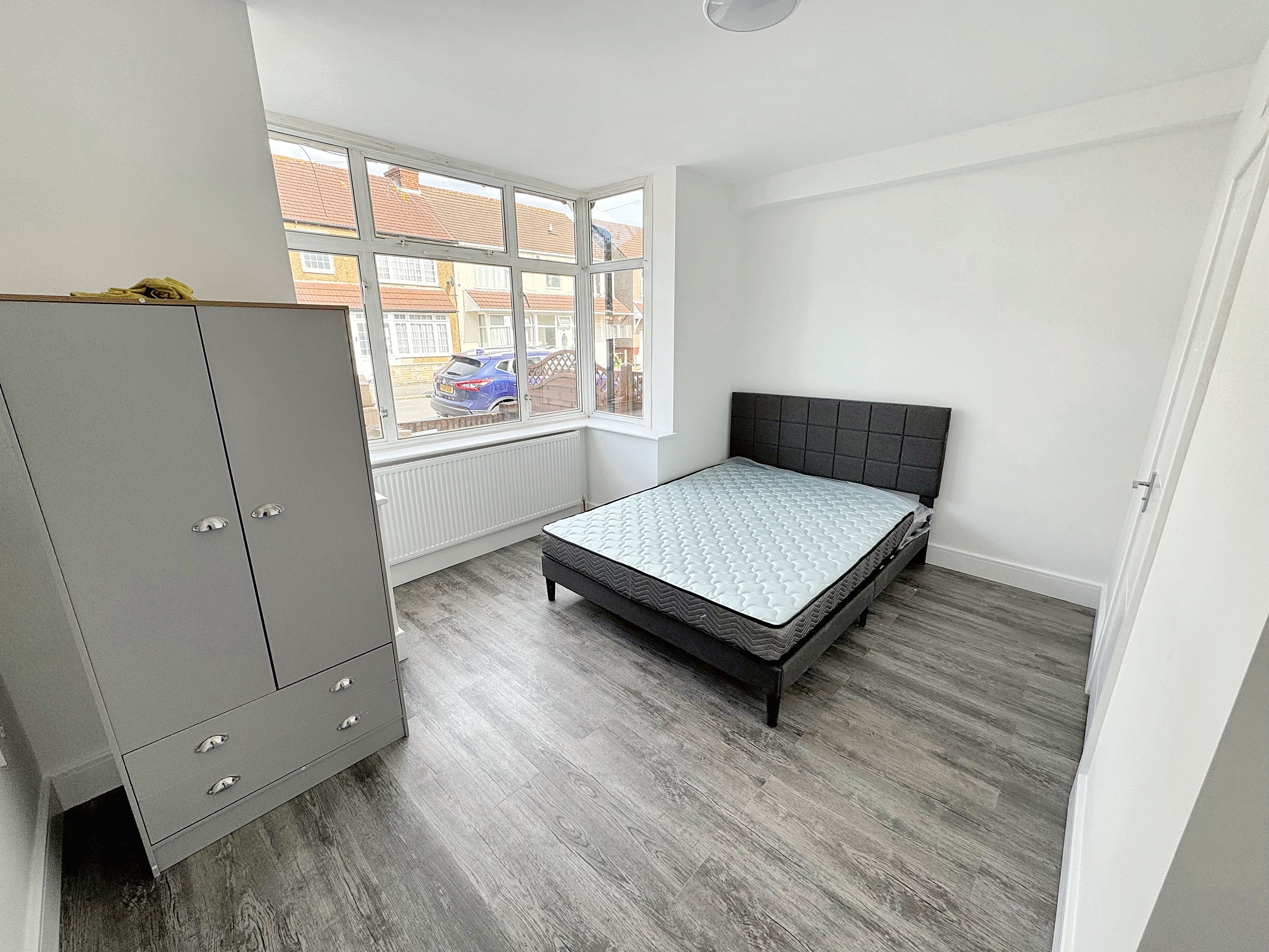 Room Mount Road in Greater London
