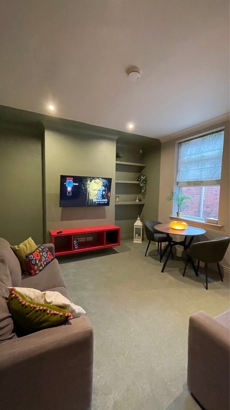 Room King Street in Wakefield