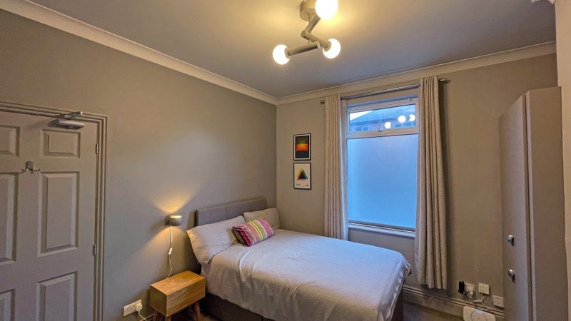 Room King Street in Wakefield