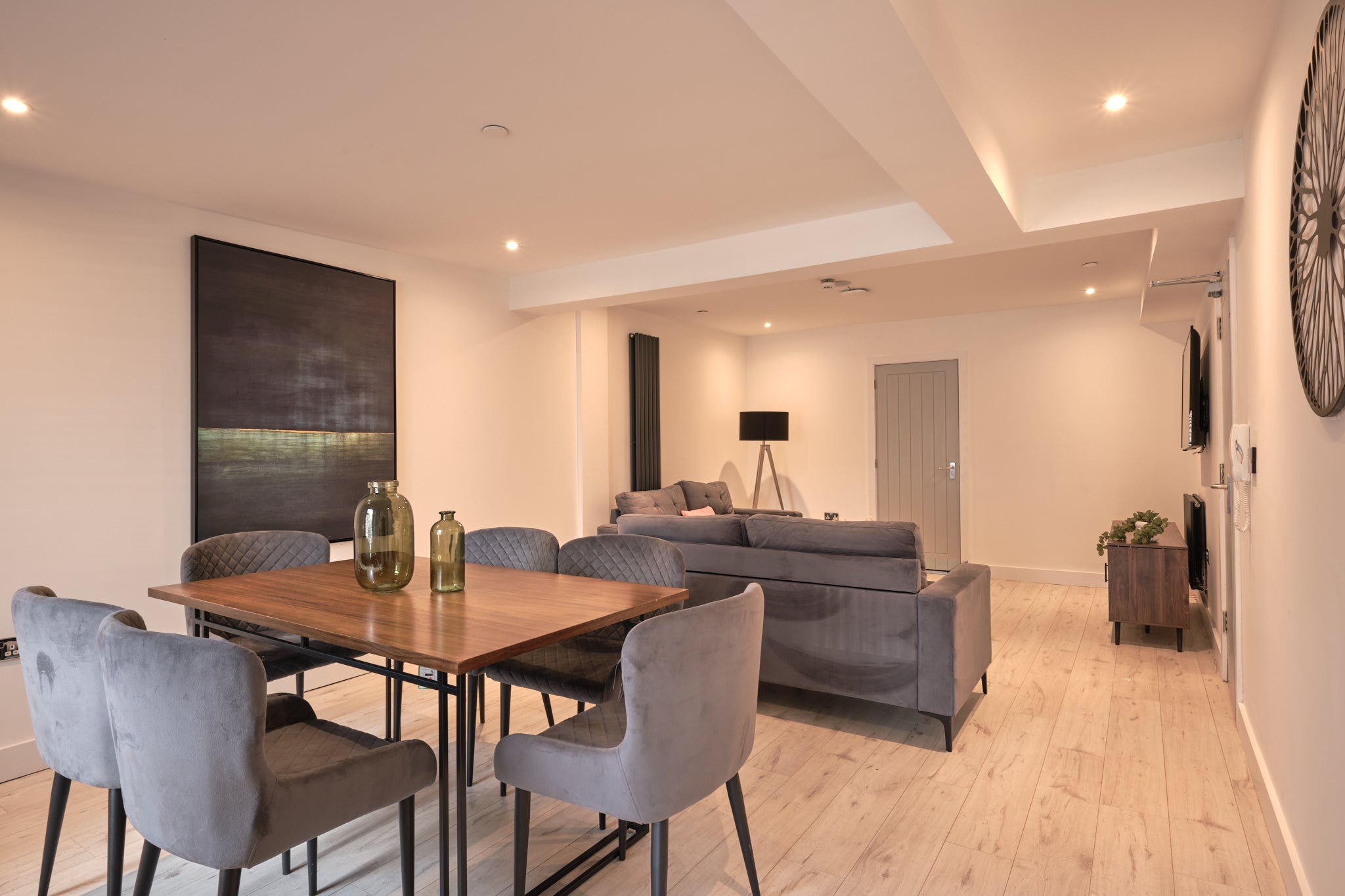 Flat Woodlands Terrace in Uplands
