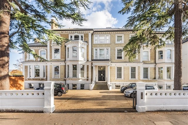 Flat Langley Road in Greater London