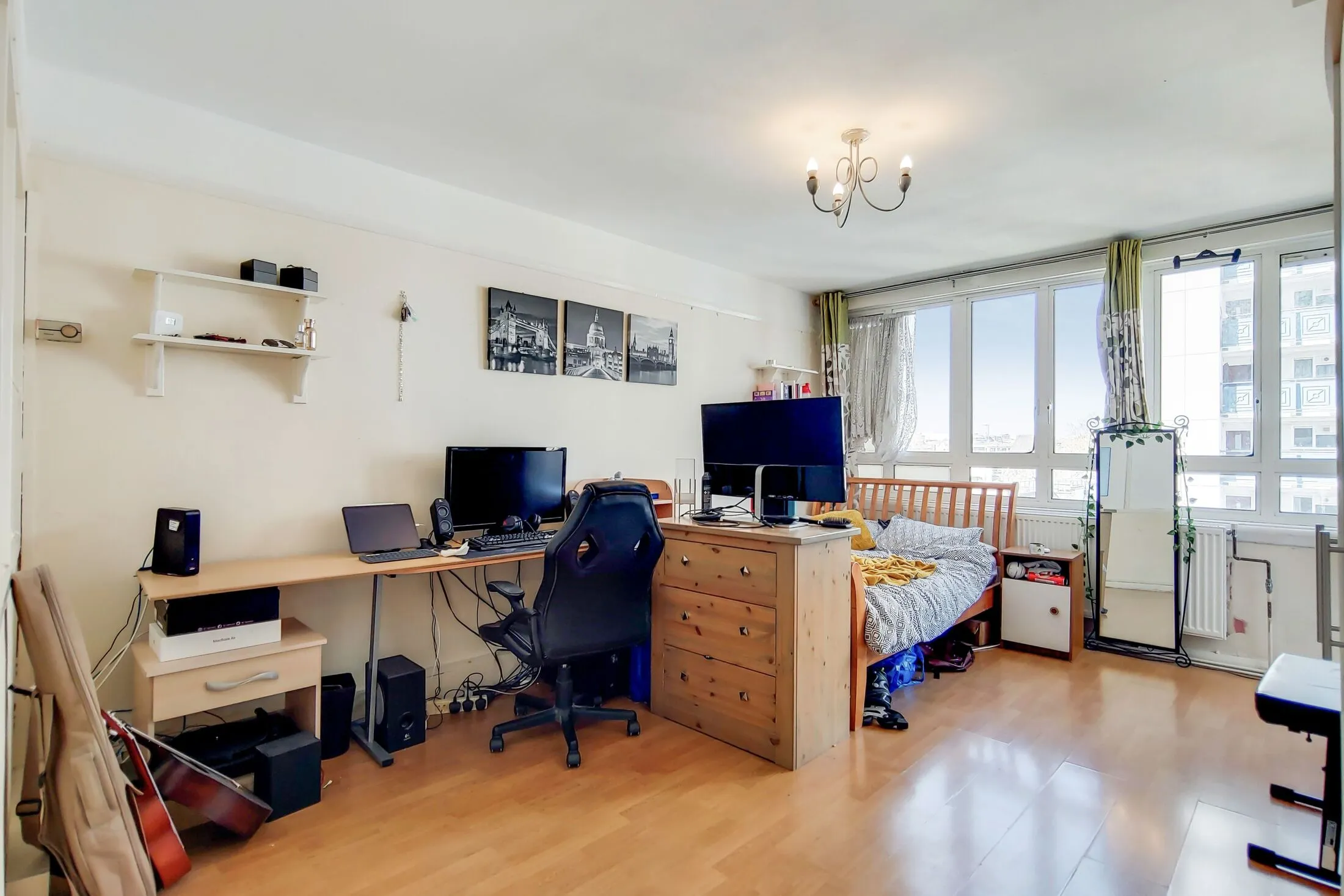 Flat Percival Street in Greater London