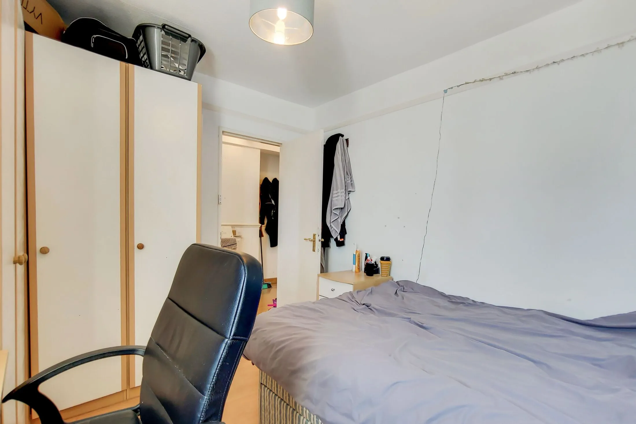 Flat Percival Street in Greater London