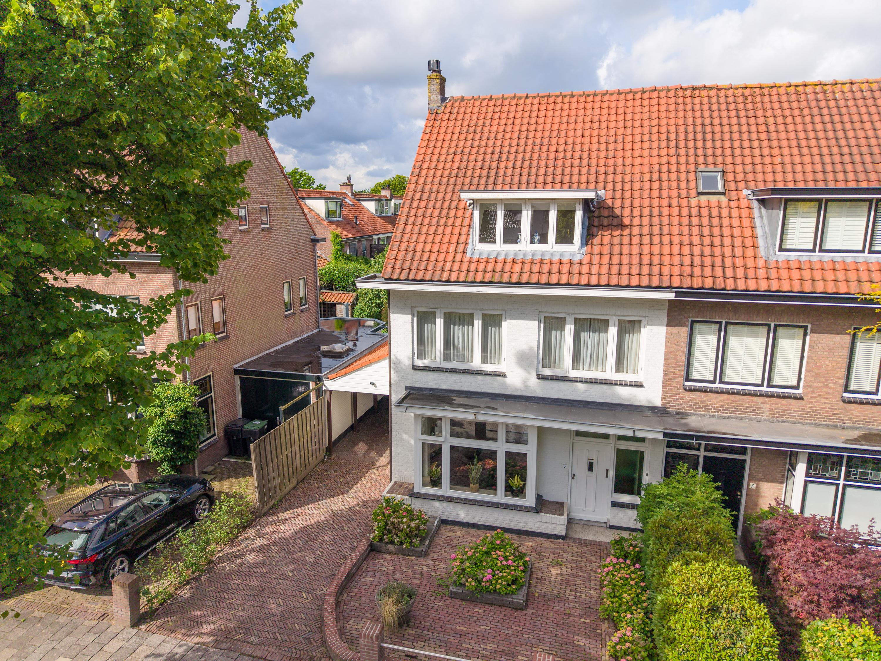 Hoekwoning te koop: Acacialaan 5, Leiderdorp
