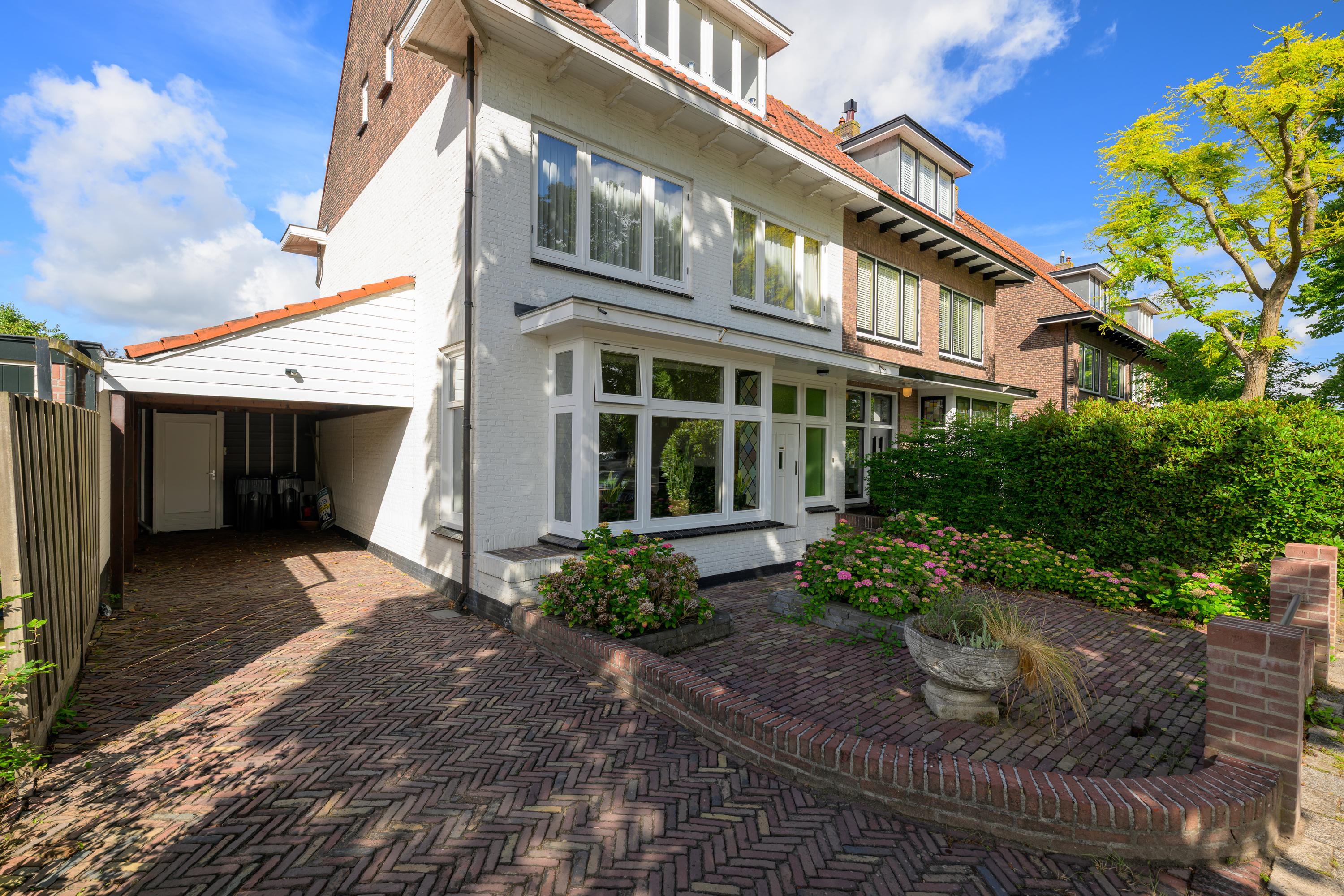 Hoekwoning te koop: Acacialaan 5, Leiderdorp