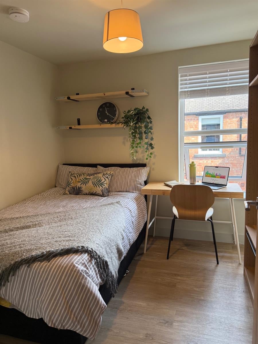 Flat Henry Road in Rushcliffe