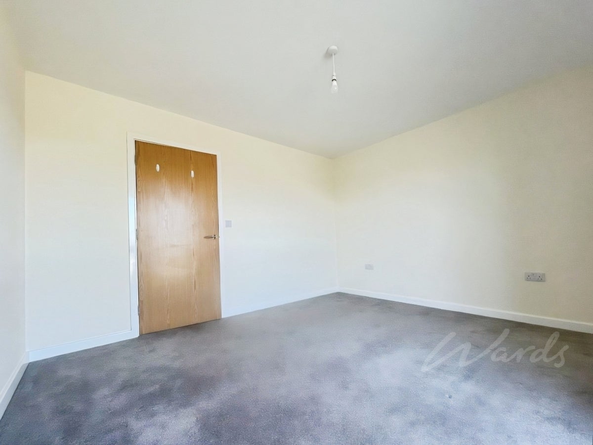 Flat Robin Road in Ashford