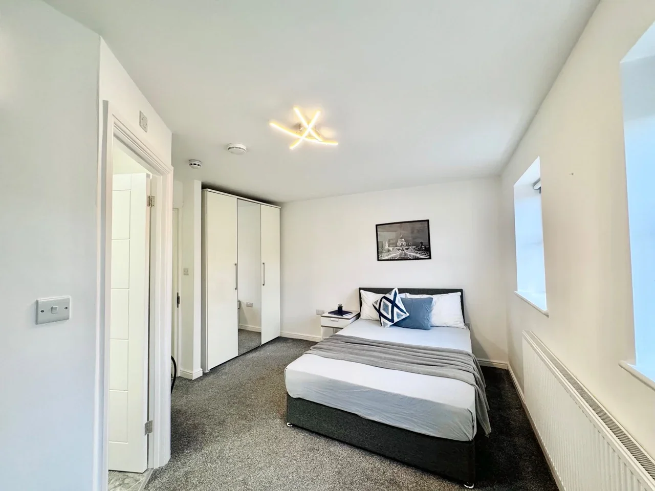 Room Chamberlayne Avenue in Greater London