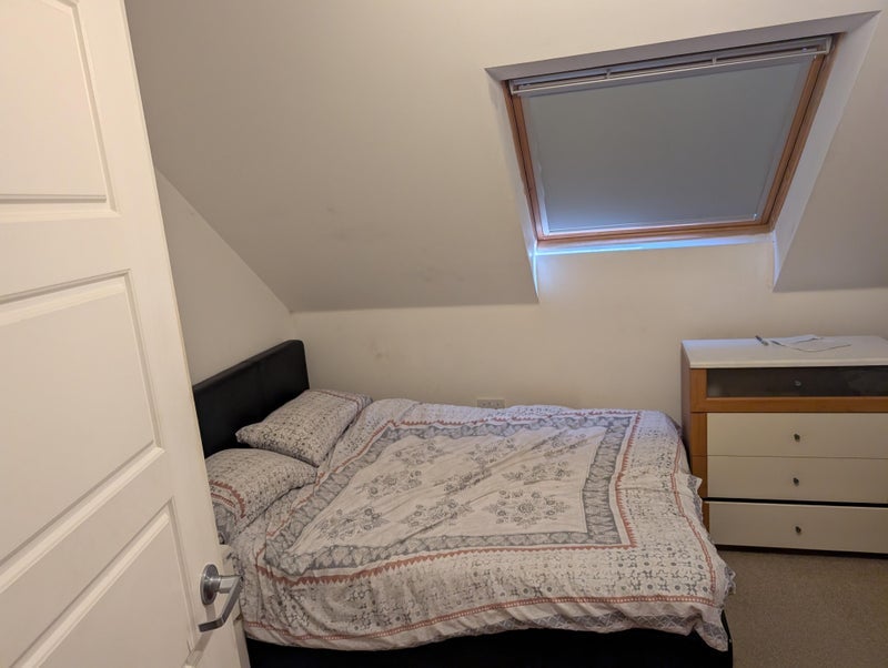Room Long Leaze Road in Bristol