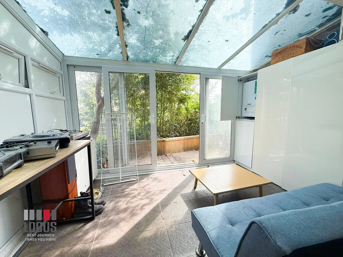 Flat Leabank View in Greater London