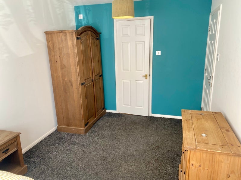 Room Perry Hill in Chelmsford