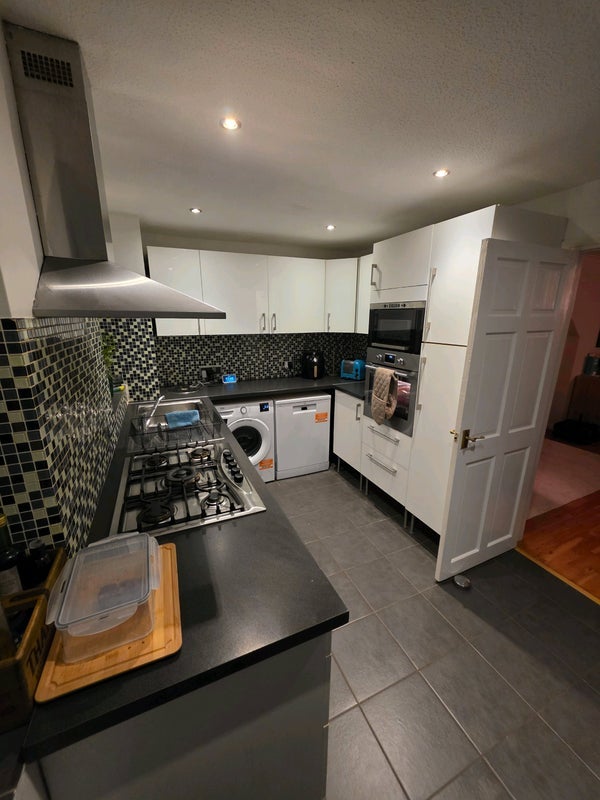 Room Swaish Drive in Bristol