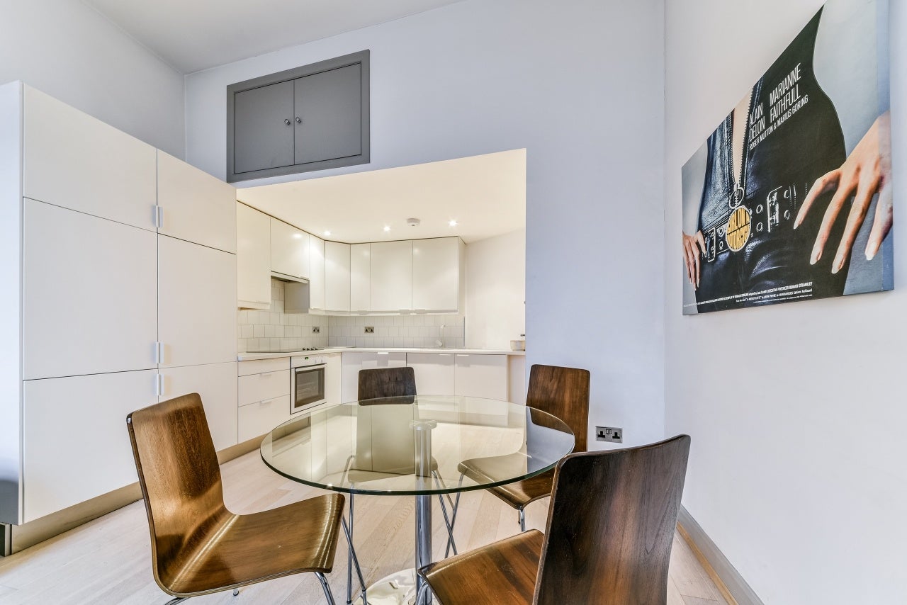 Flat Claverton Street in City of Westminster