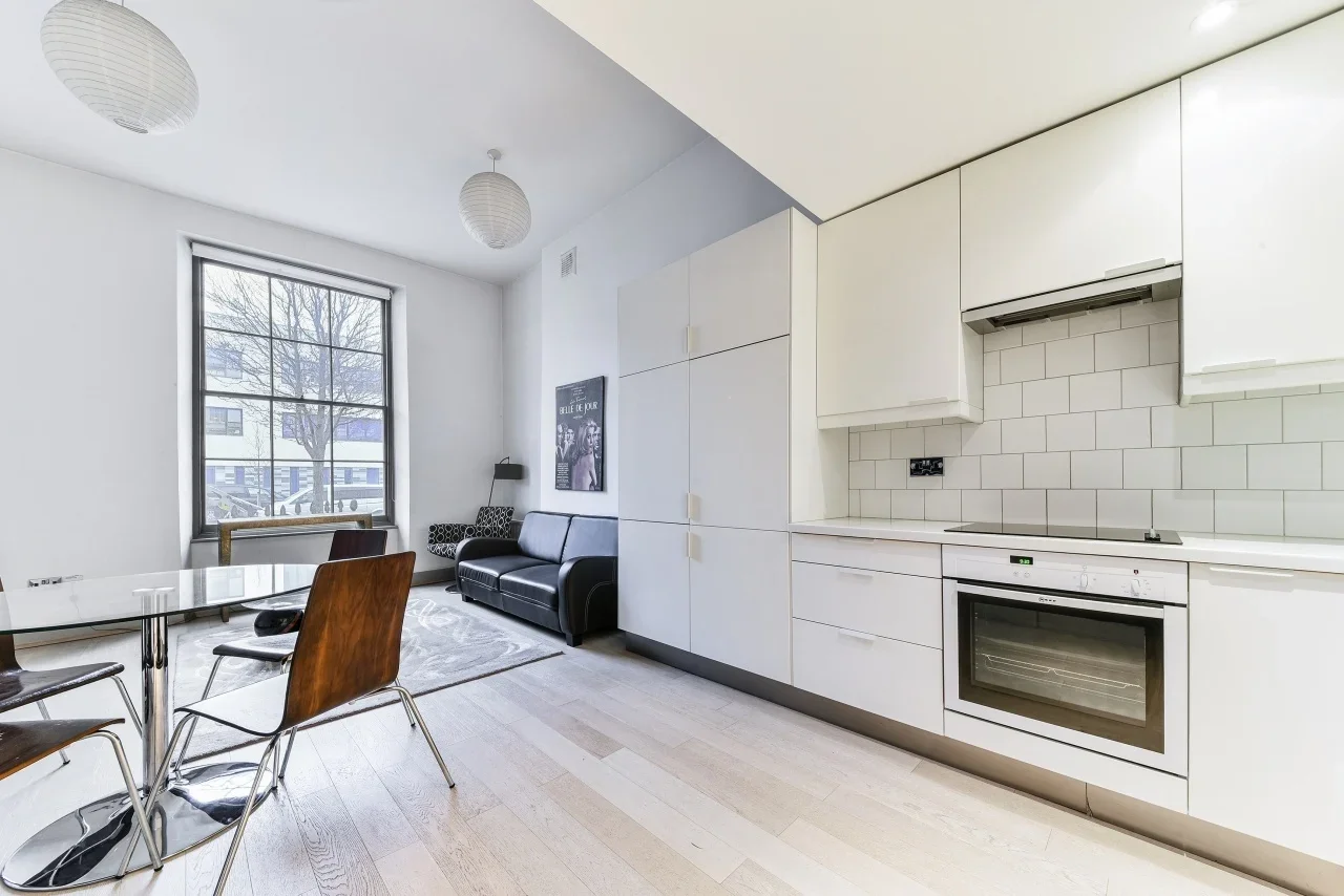 Flat Claverton Street in City of Westminster