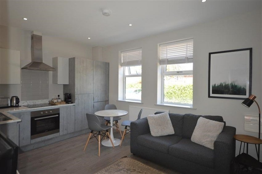 Flat Princes Road in Trafford