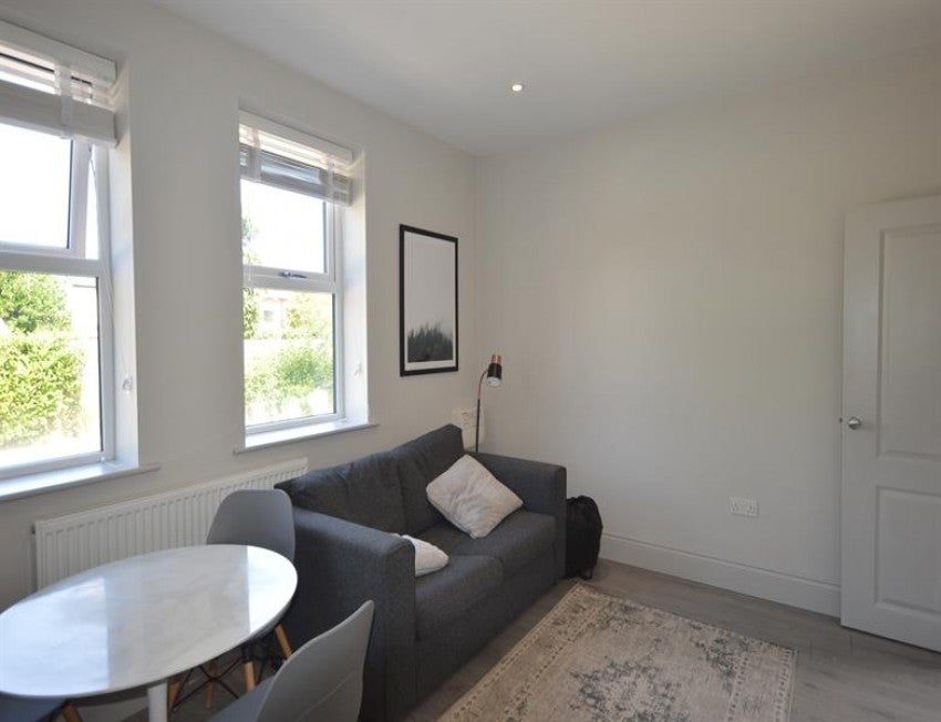 Flat Princes Road in Trafford