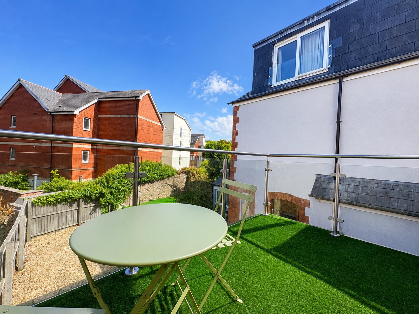 Flat Connaught Road in Cardiff