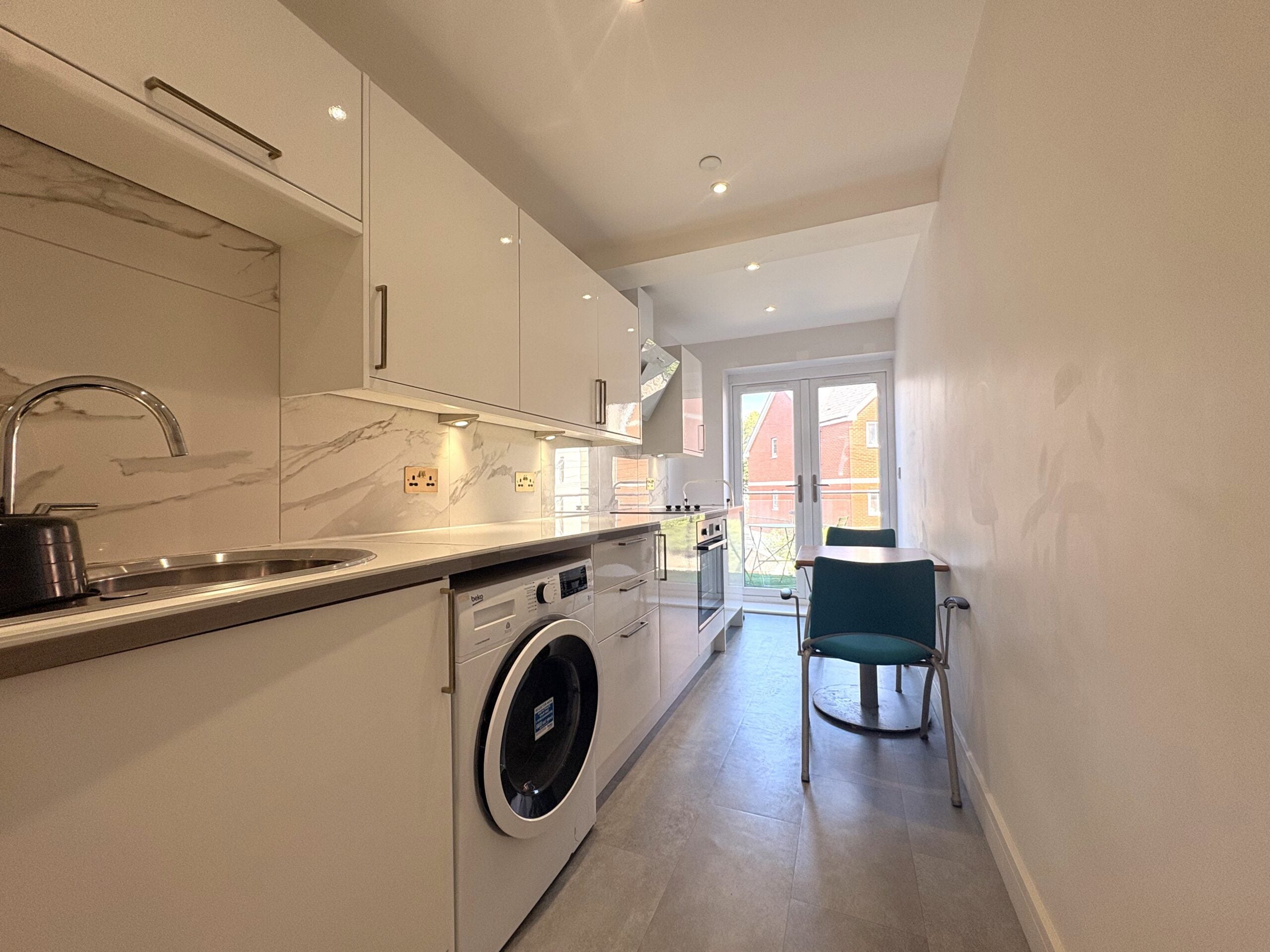 Flat Connaught Road in Cardiff
