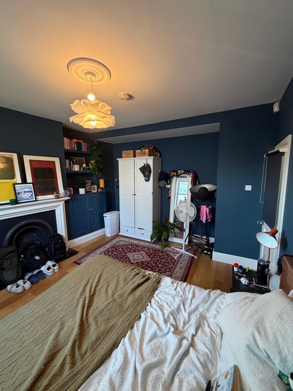 Room Whateley Road in Greater London