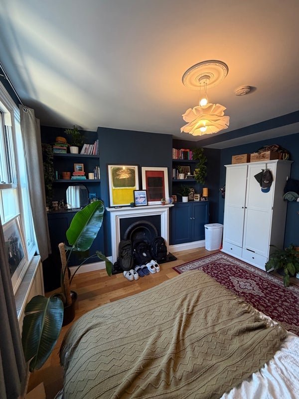 Room Whateley Road in Greater London