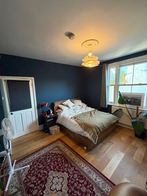 Room Whateley Road in Greater London