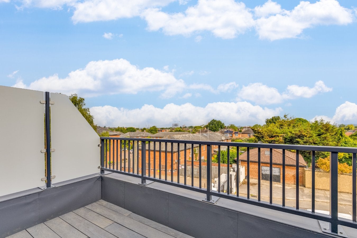 Flat Purley Avenue in Greater London