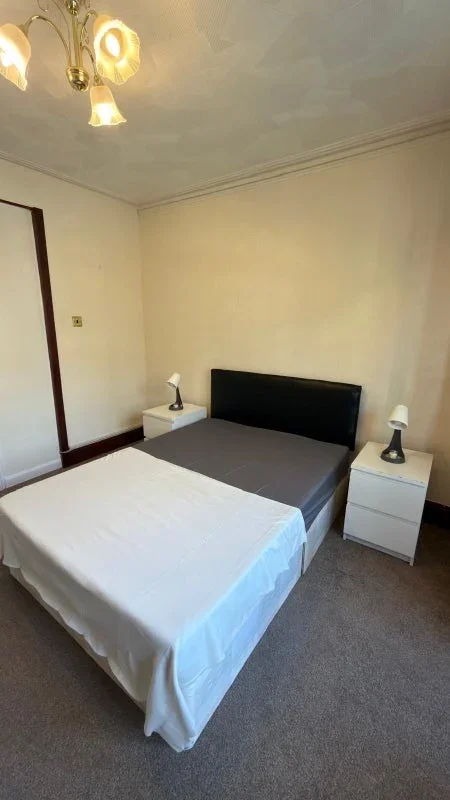 Room Pemdevon Road in Greater London