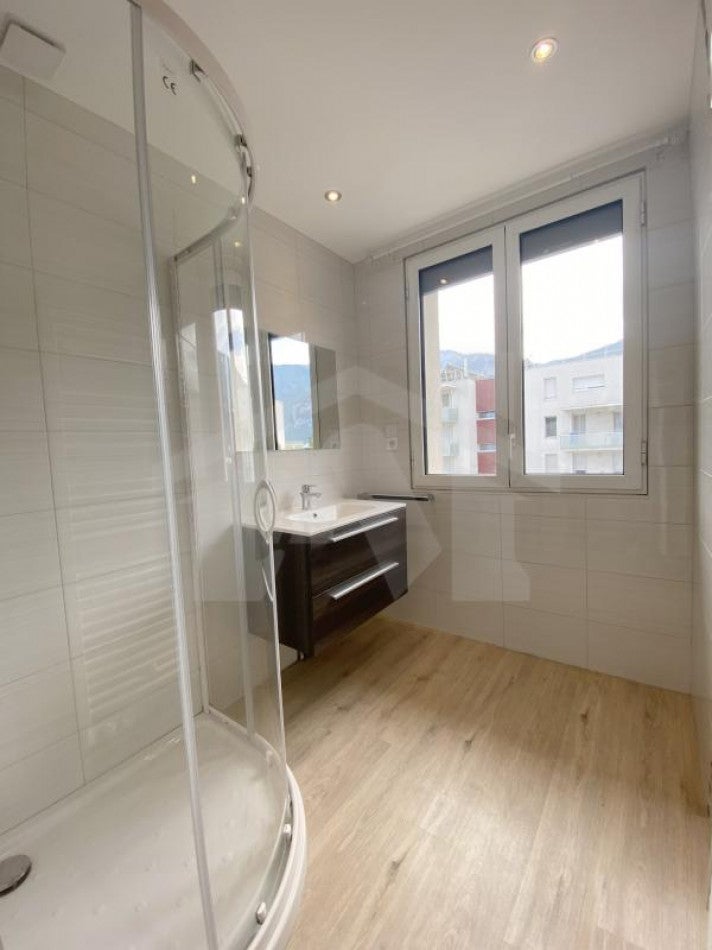 Flat Boulevard Joliot Curie in Fontaine