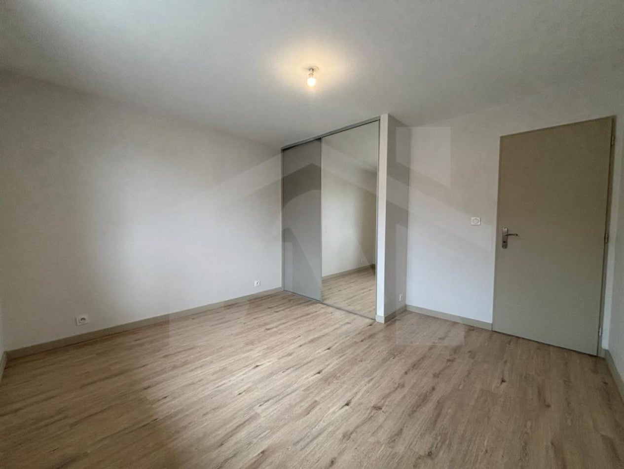 Flat Boulevard Joliot Curie in Fontaine
