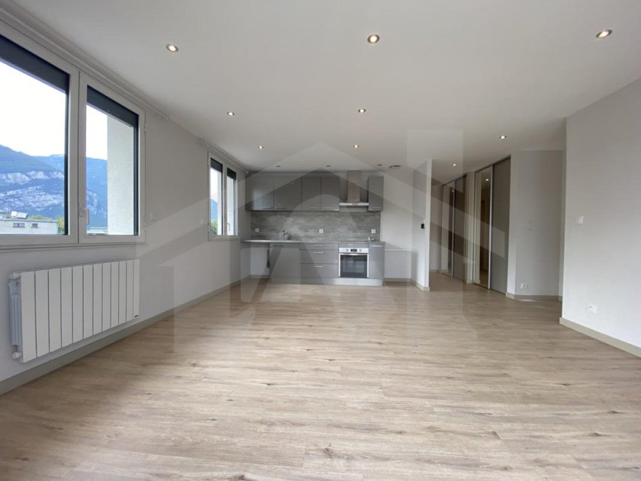 Flat Boulevard Joliot Curie in Fontaine