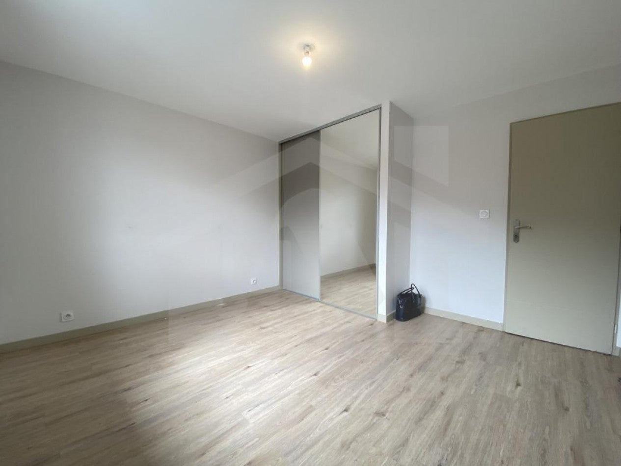 Flat Boulevard Joliot Curie in Fontaine