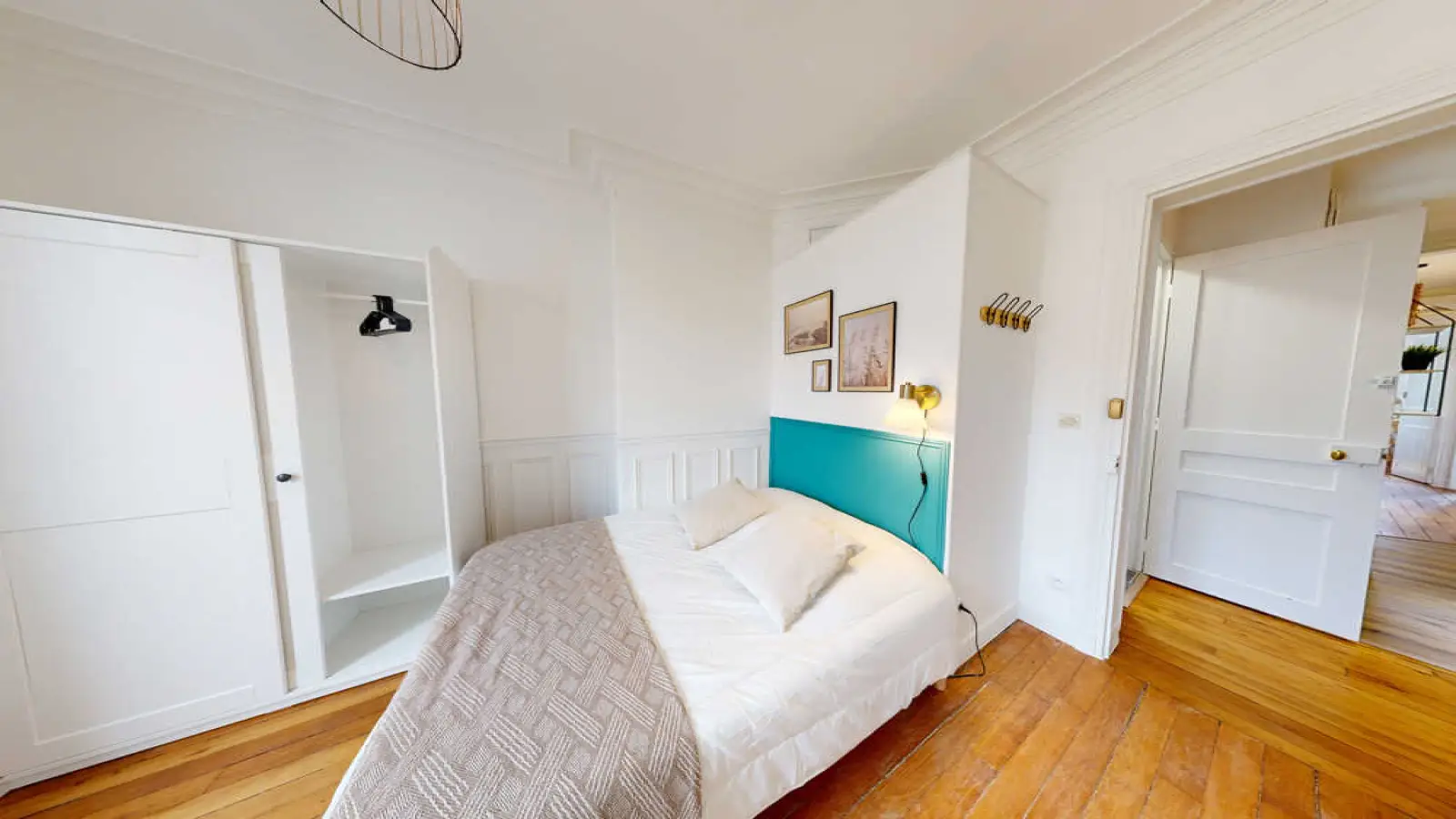 Flat Rue Damrémont in Paris