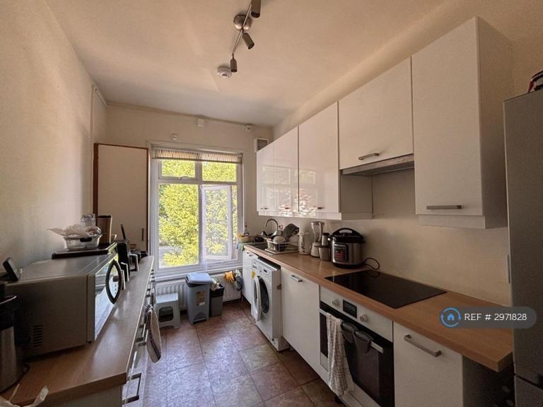 Room Baring Road in Greater London