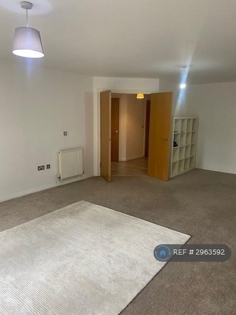 Flat Carisbrooke Road in Leeds