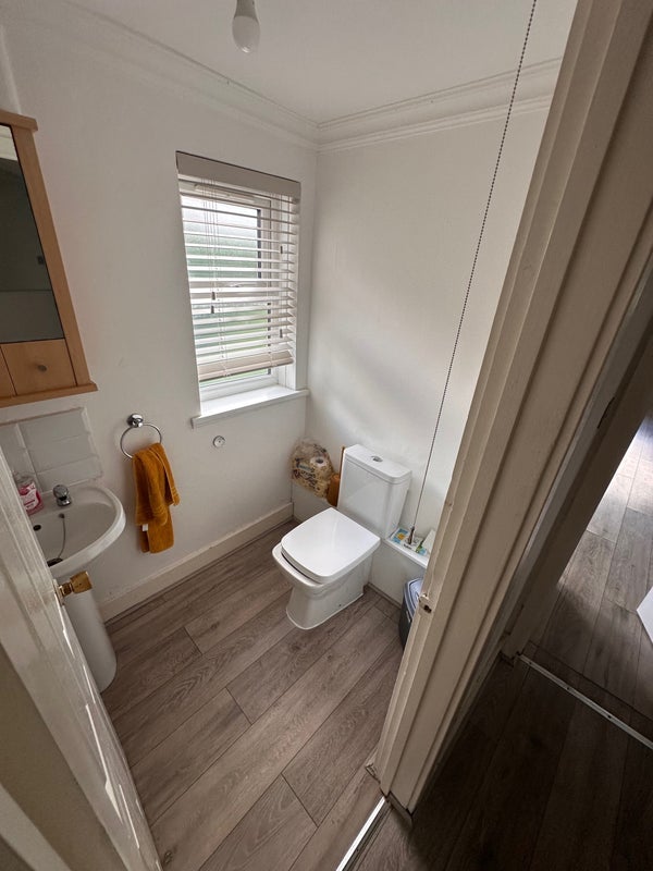 Room Willoughby Park Road in Greater London