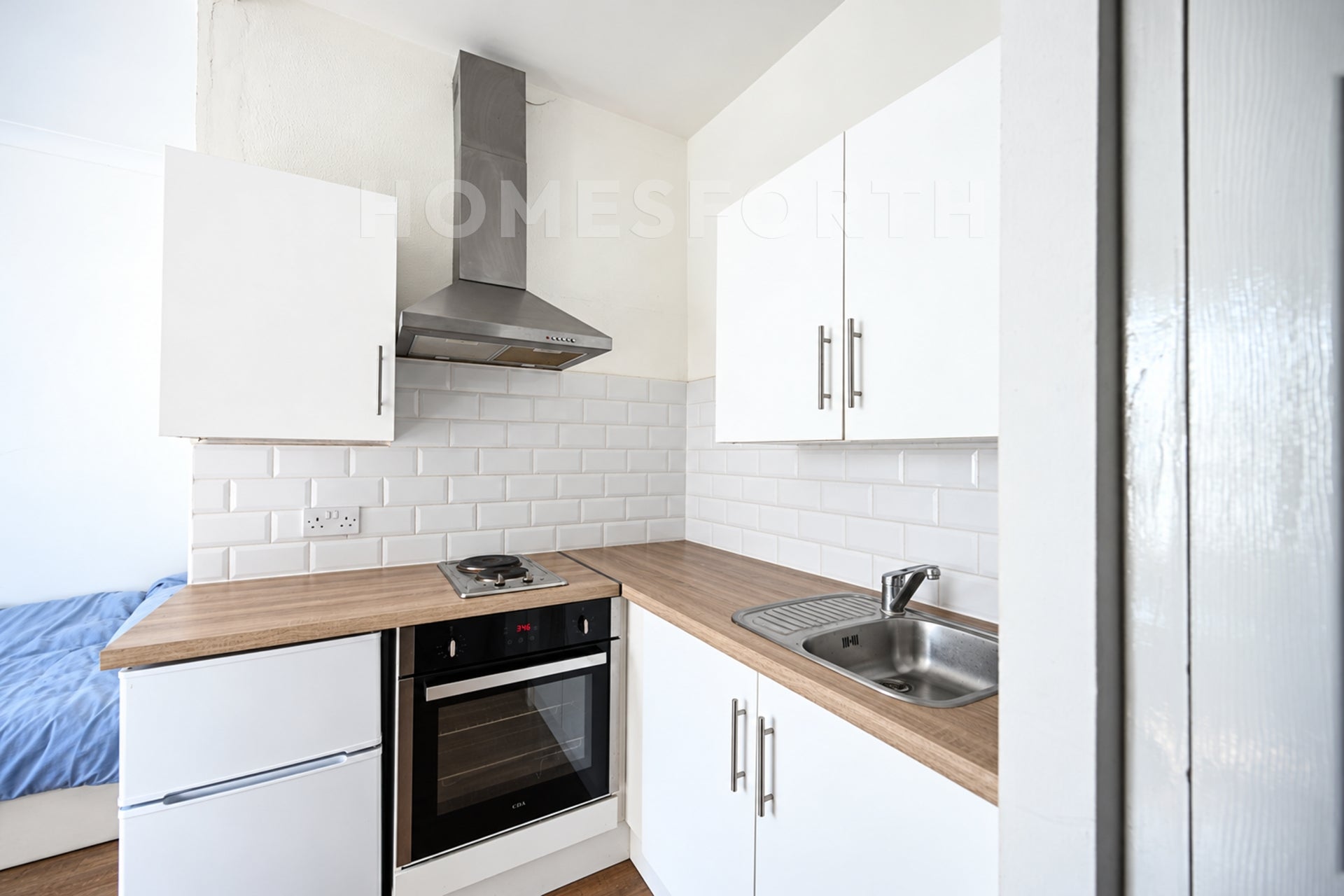 Flat West End Lane in Greater London