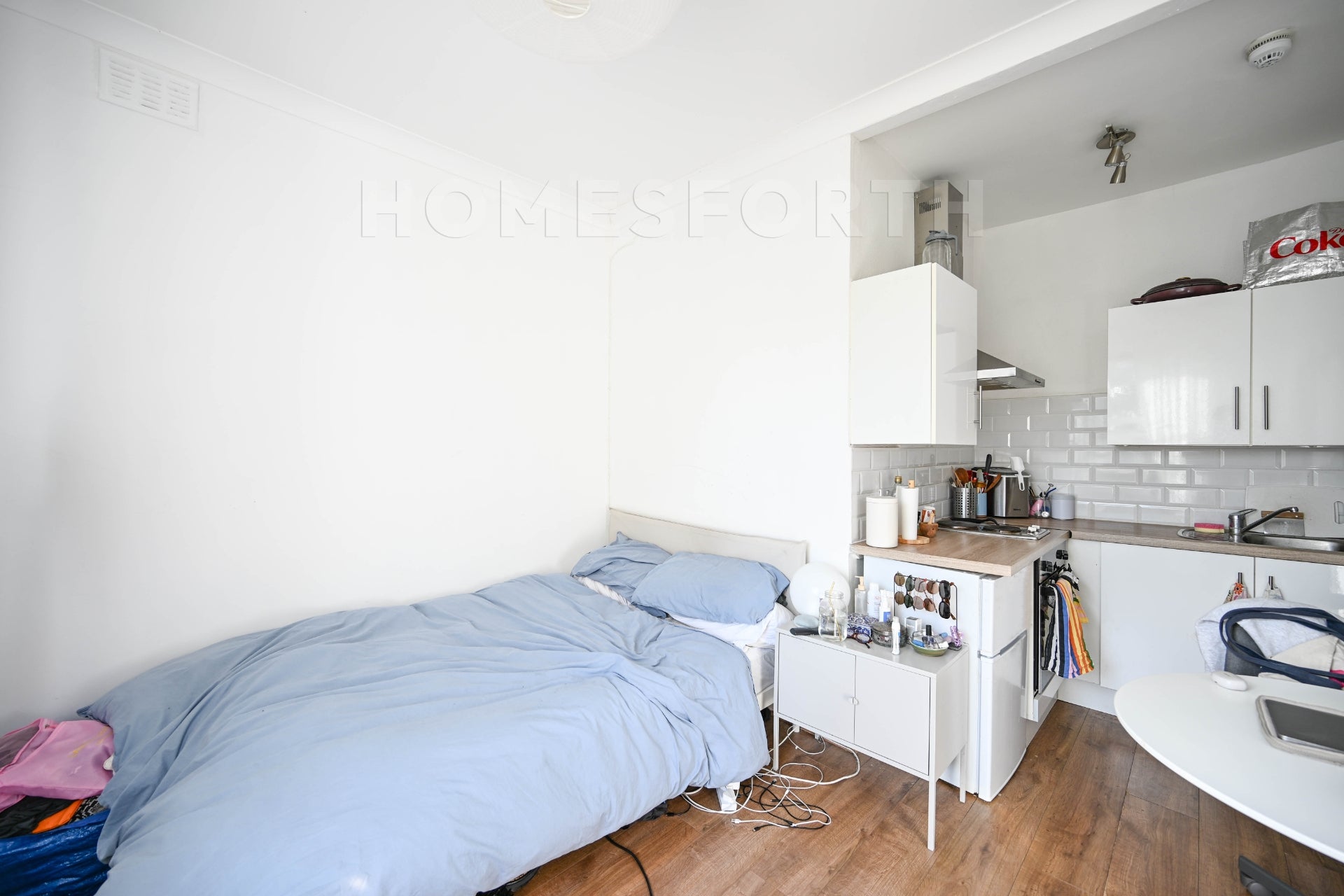 Flat West End Lane in Greater London