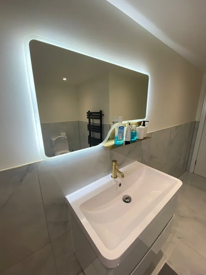 Room Colson Road in Greater London