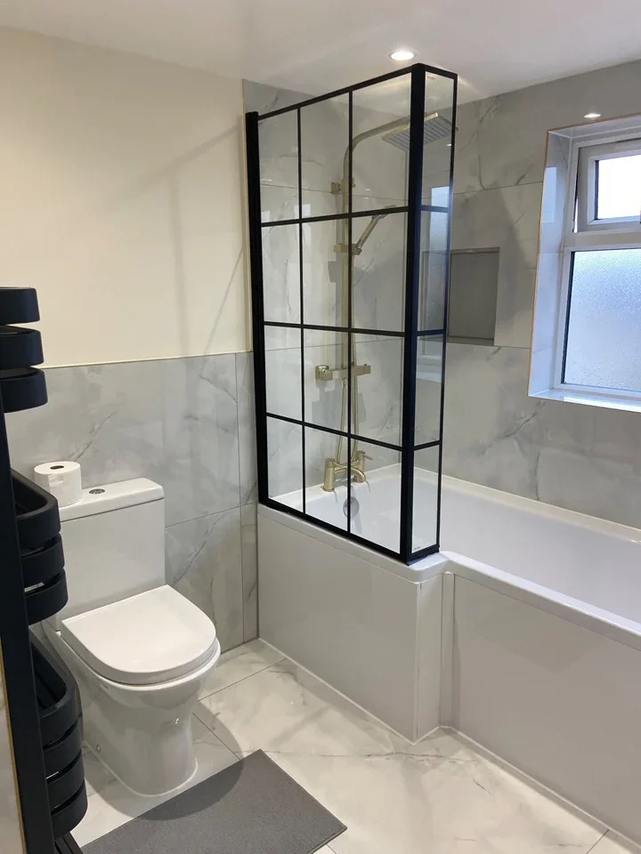 Room Colson Road in Greater London