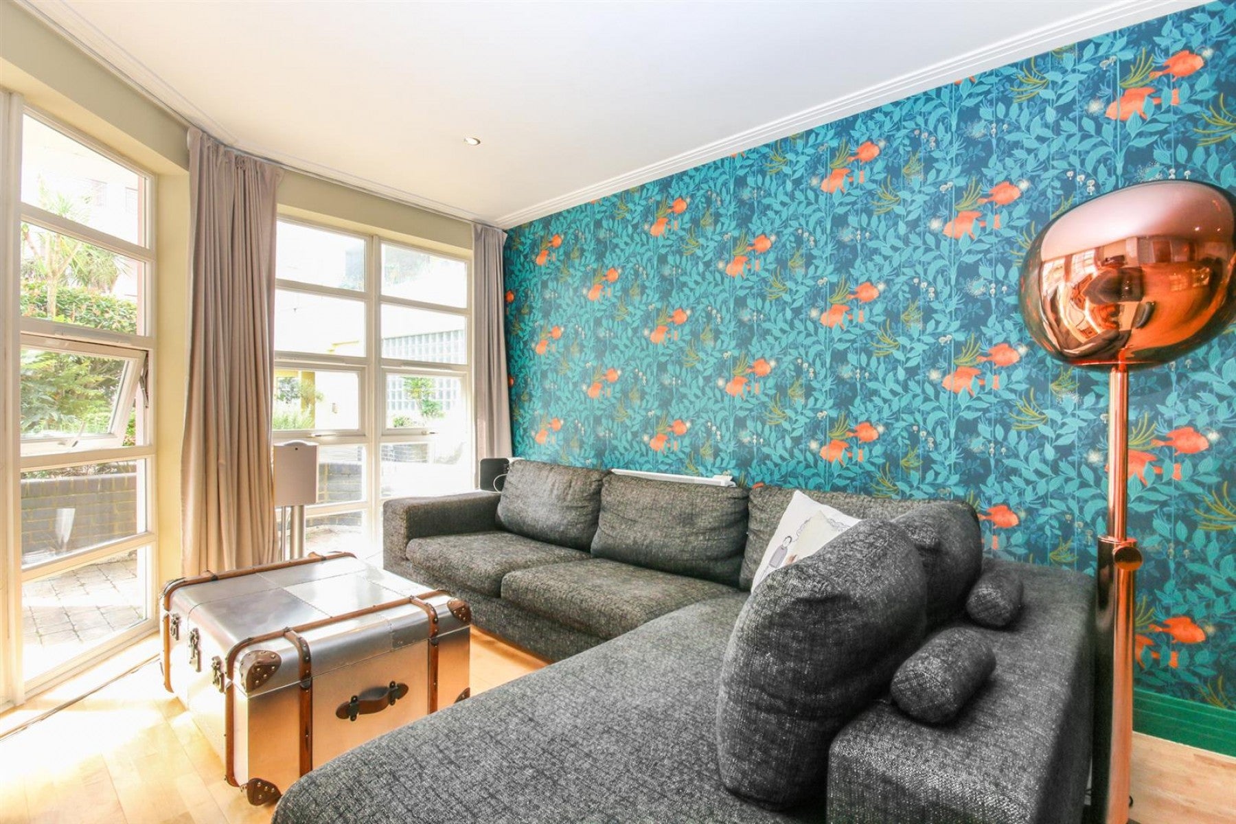 Flat Drayton Park in Greater London