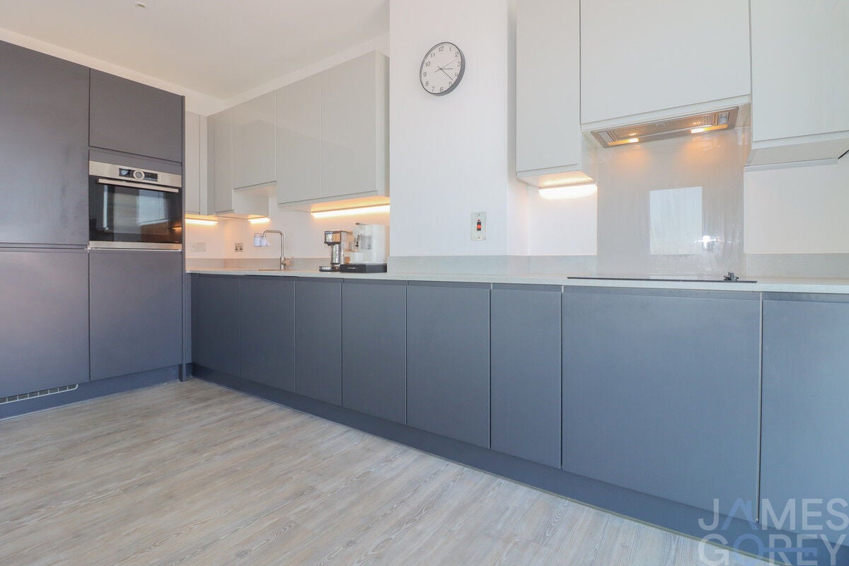 Flat Nest Way in Greater London