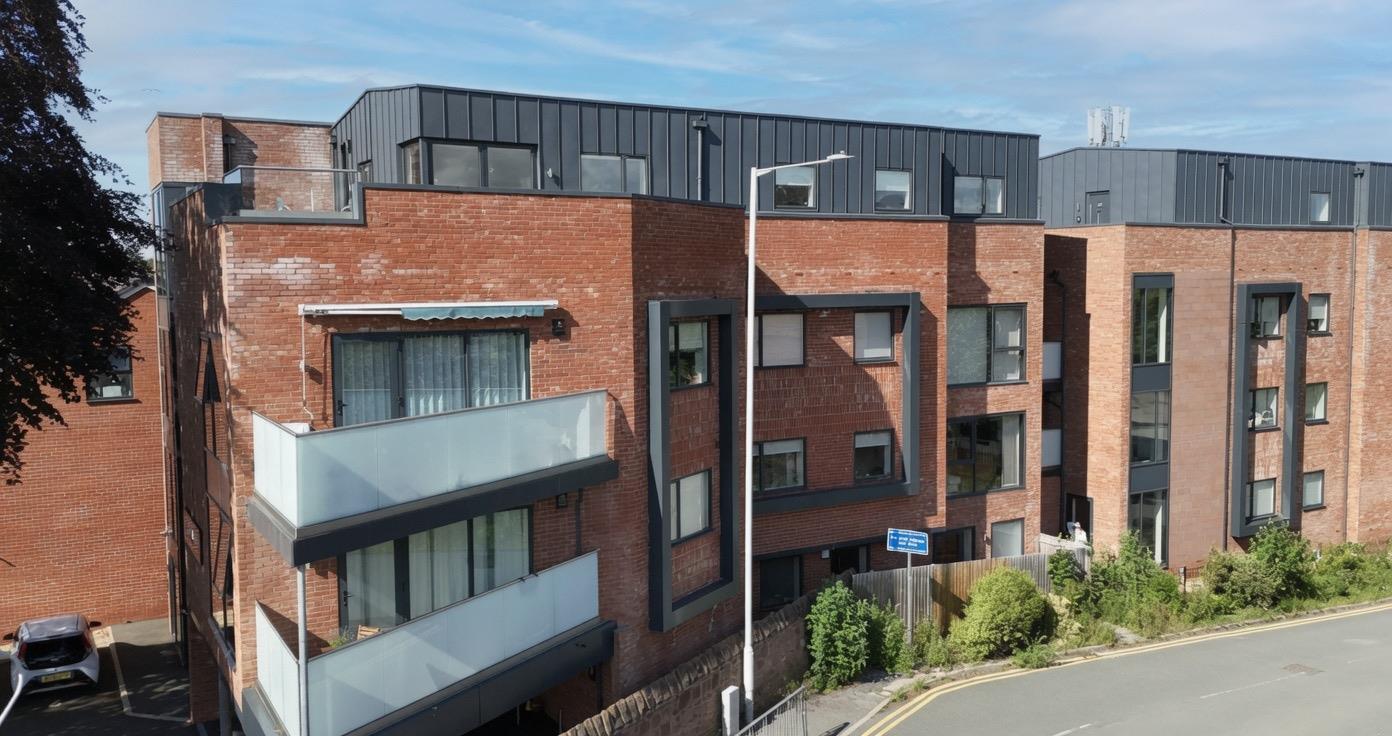 Flat Mount Avenue in Heswall
