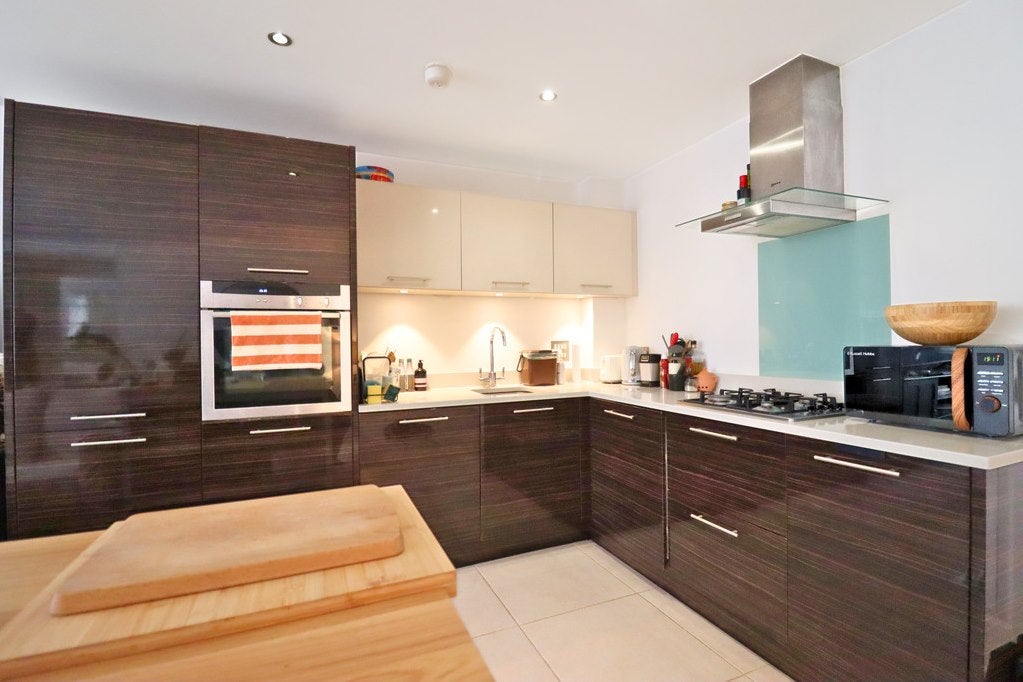 Flat Langley Road in Greater London