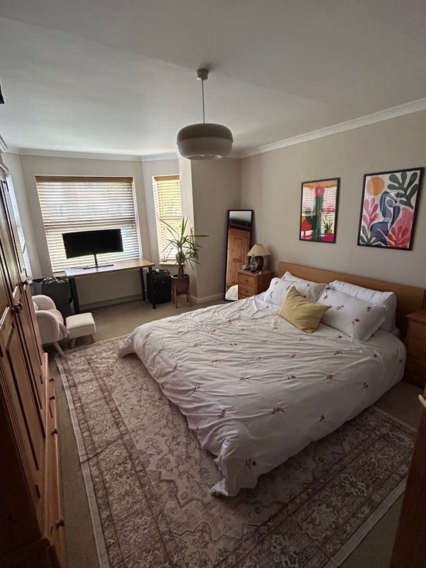 Room Eaton Rise in Greater London