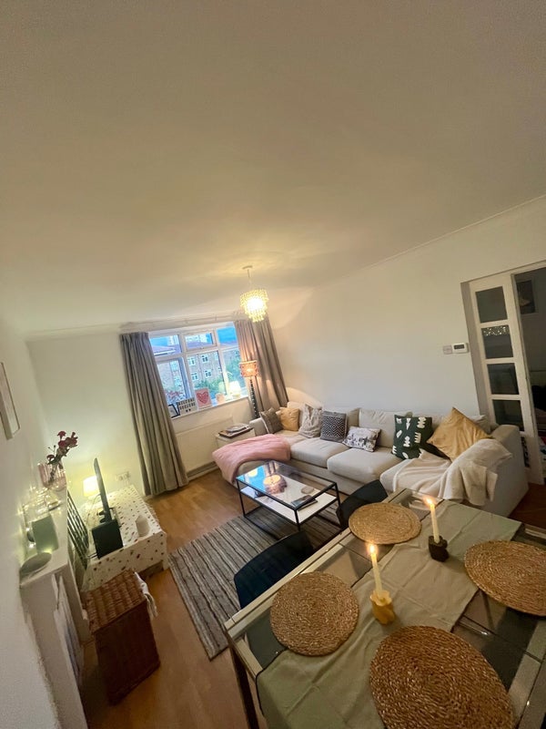 Room Abbey Close in Greater London