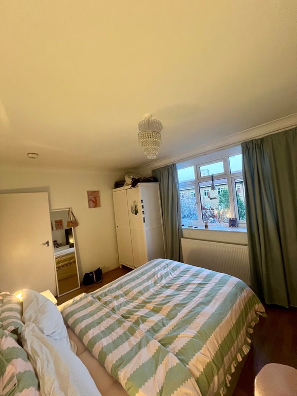 Room Abbey Close in Greater London