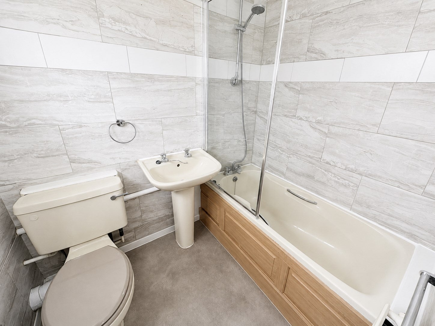 Flat Goring Road in Worthing